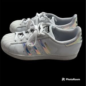 Adidas Superstar Unisex Running Shoe Big Kid’s 6/Women’s 7 White, Hologram